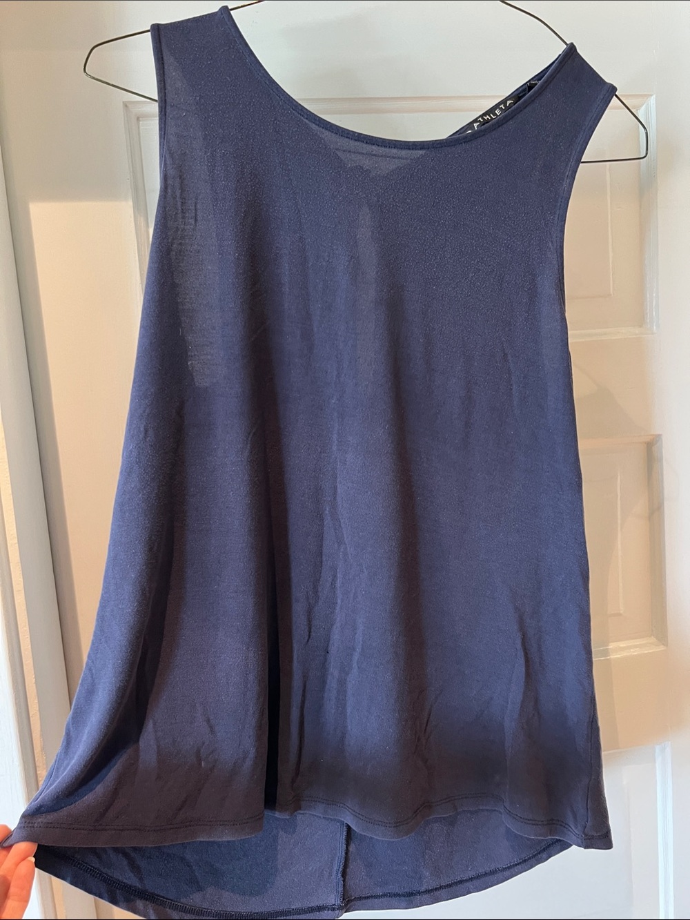 Athleta Navy Swing Tank Top - Sleeveless Scoop Neck